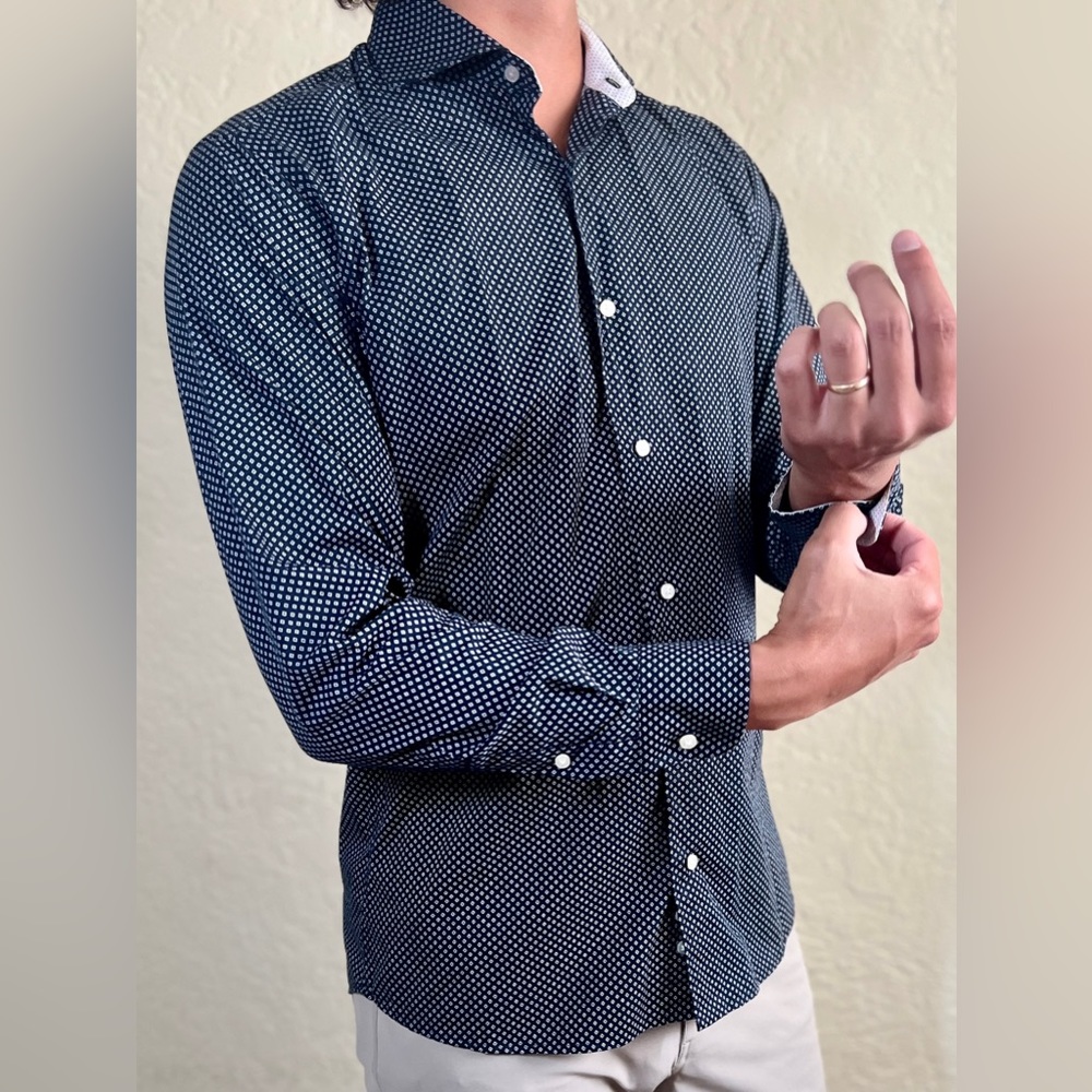 Isaac Mizrahi Slim Fit Dress Shirt Patterned Navy 15 1/2 34/35